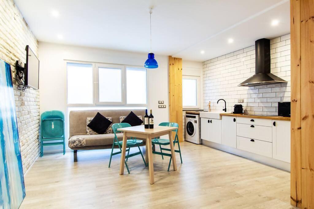 Chic Y Renovado Loft En La Playa Appartement Valence